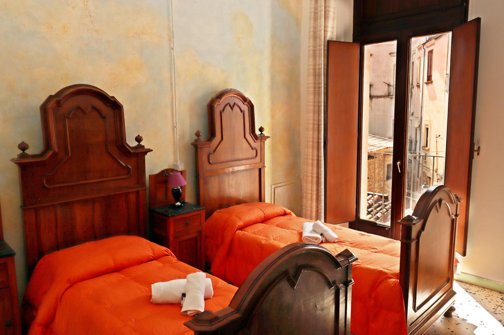 Casa Di Chiara Hostel Crotone Exterior foto
